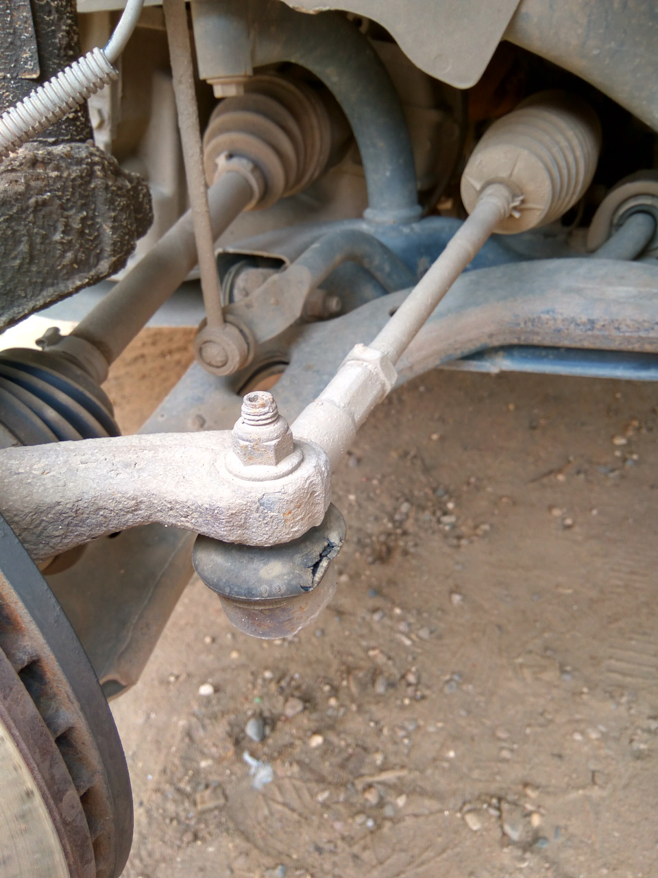 Потек передний амортизатор. — Ford Fusion, 1,6 л, 2007 года | поломка ...