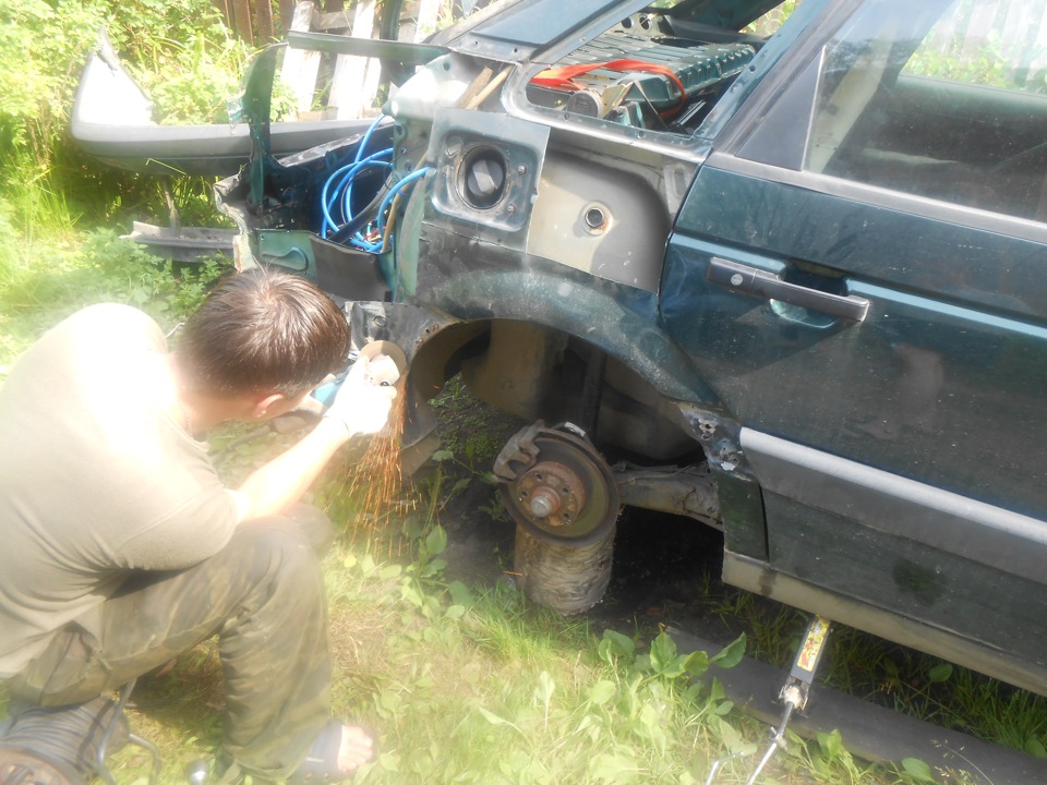 Заднее правое крыло (оригинальное, новое) на Volkswagen Passat B3 (variant. в Мо