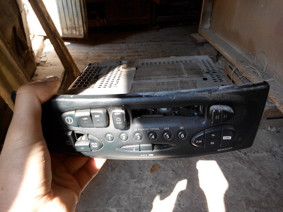 как раскодировать магнитолу? — Renault Megane Scenic, 1,9 л, 1998 года ...