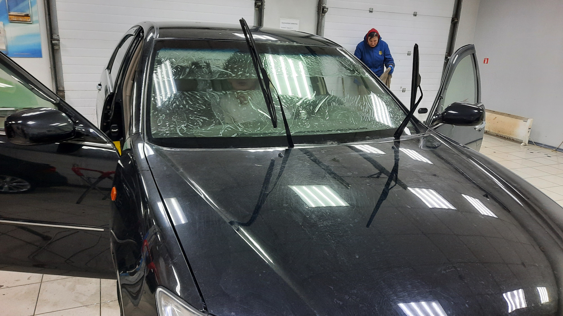 Тонировка 70% в круг — Toyota Camry (XV30), 3 л, 2003 года | стайлинг ...