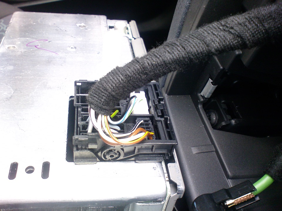 подключение AUX штатной CD6000 — Ford Fiesta (Mk V), 1,4 л., 2007 года ...