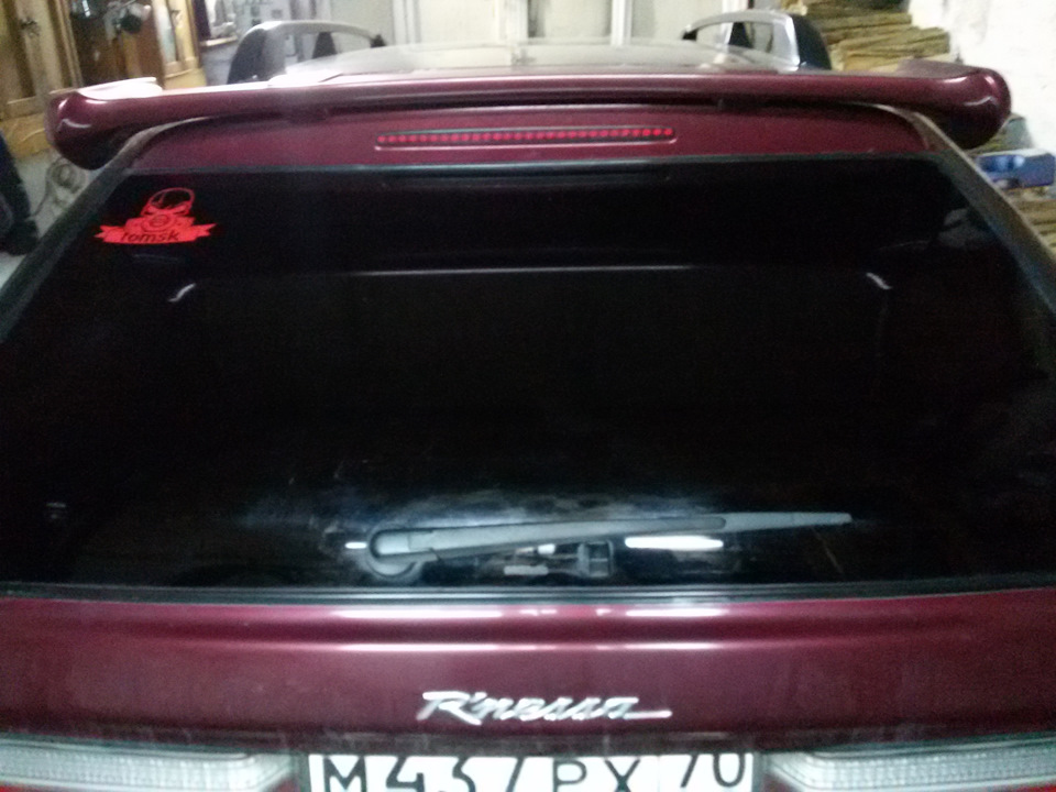 Наклейка клуба Ниссан Томск. — Nissan R'nessa, 2 л, 1997 года ...