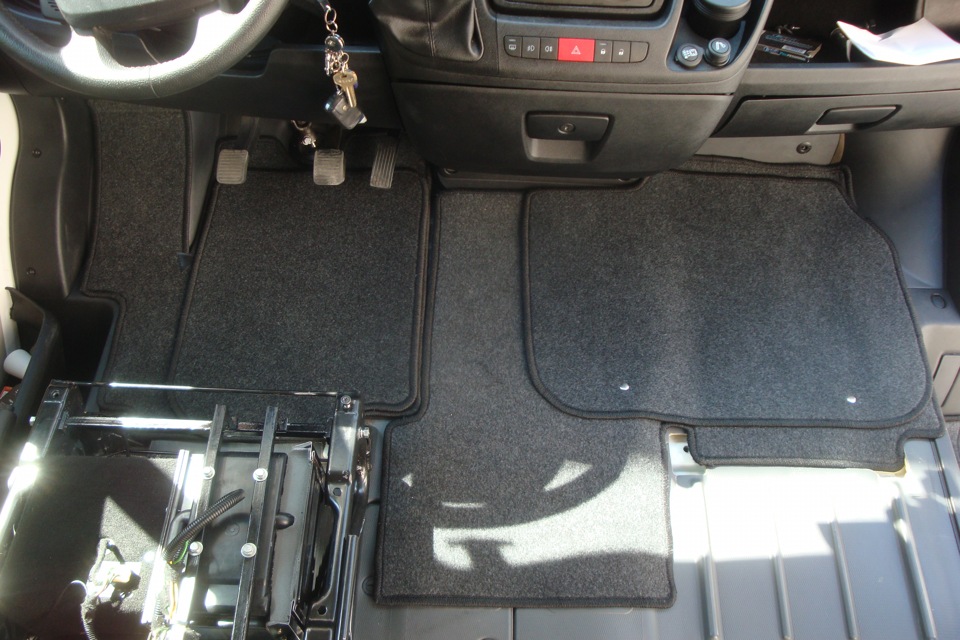 Коврики. — Peugeot Boxer (2G), 2,2 л, 2011 года | просто так | DRIVE2