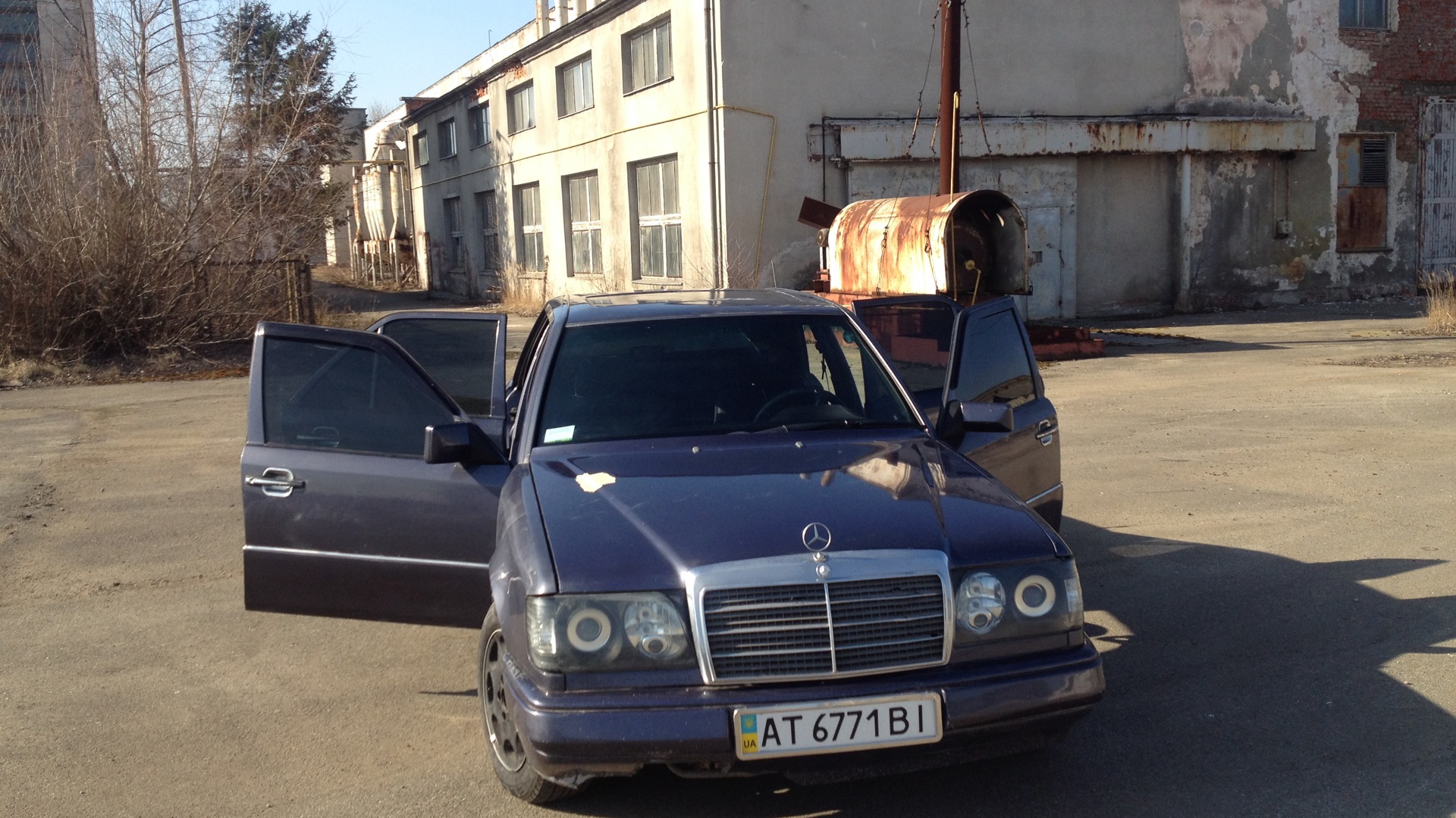 Mercedes-Benz E-class (W124) 2.5 бензиновый 1993 | 2.5D Lev на DRIVE2