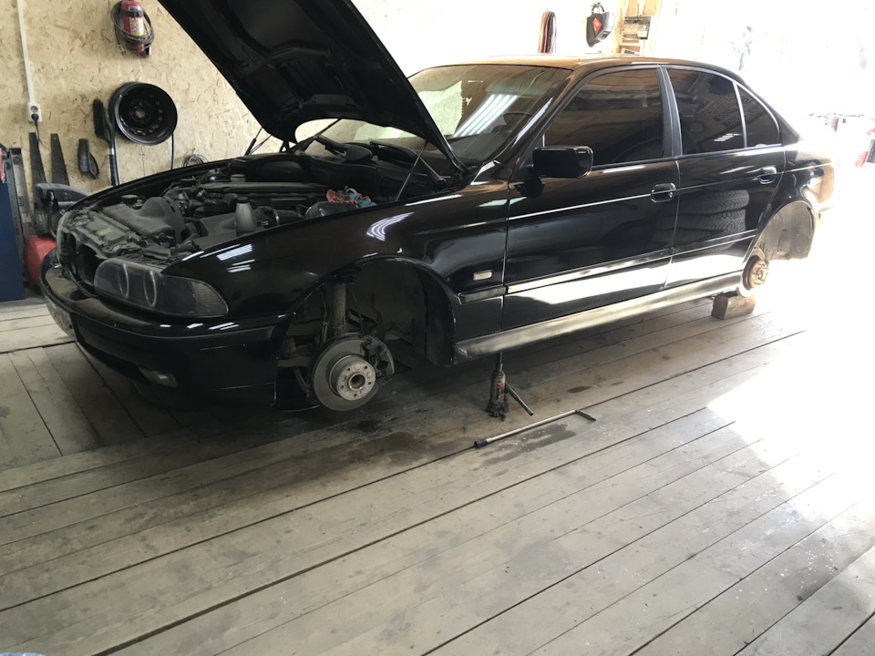 Фото в бортжурнале BMW 5 series (E39)
