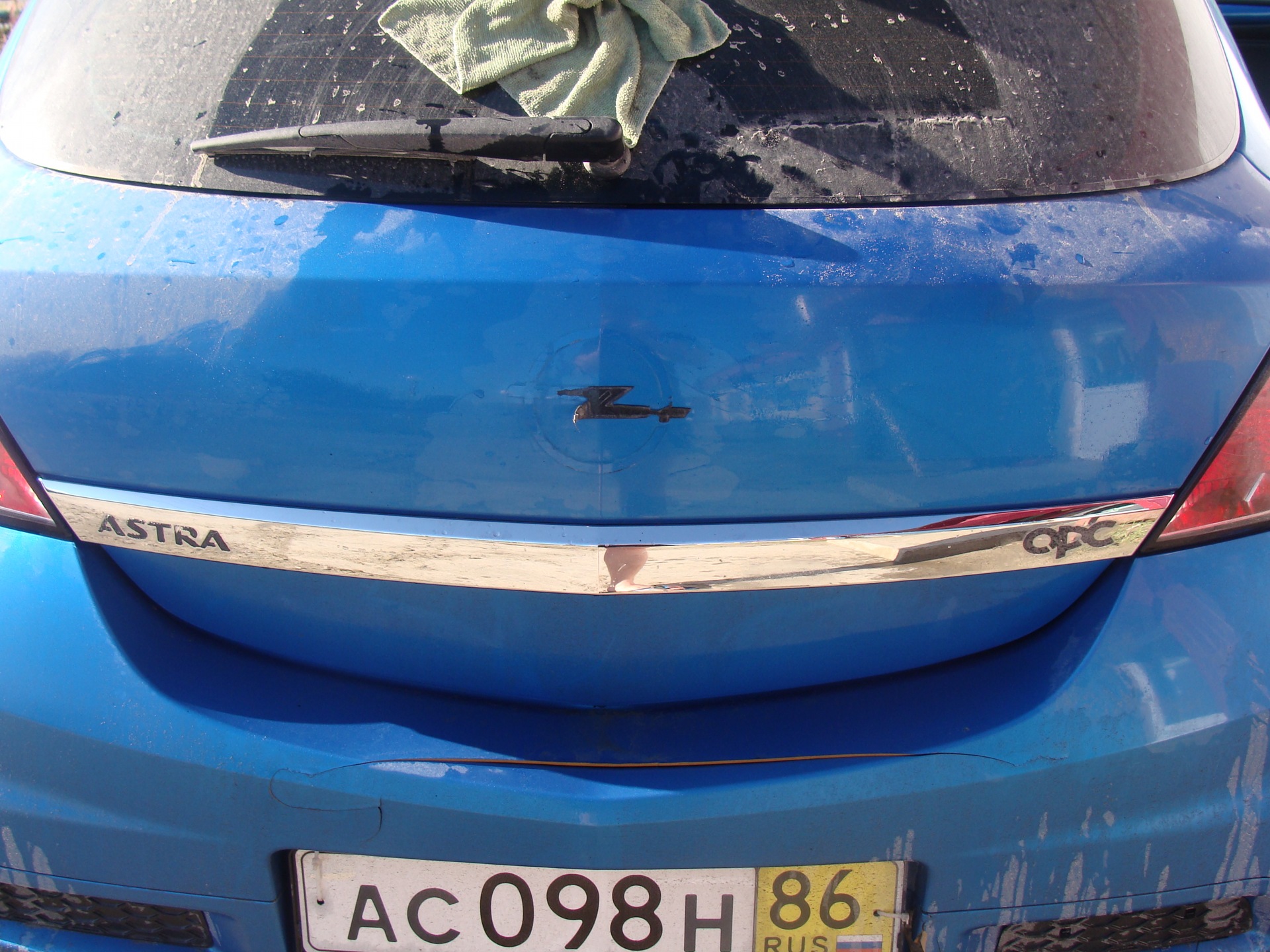 Фото в бортжурнале Opel Astra H OPC. Запчасти на фото: AC098