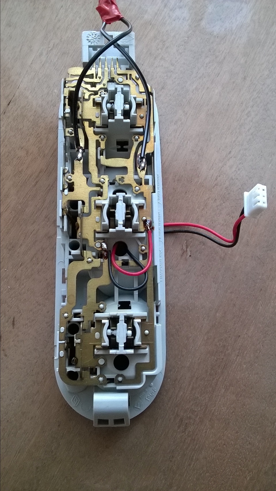 Установка вольтметра в плафон — Renault Megane II, 1,6 л, 2006 года ...