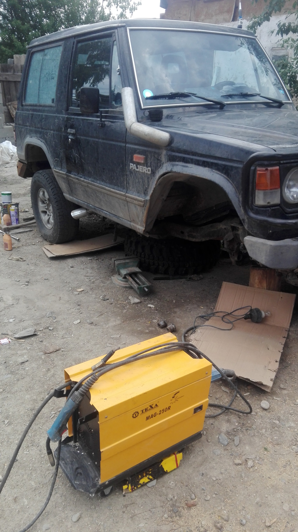 Фото в бортжурнале Mitsubishi Pajero (1G)