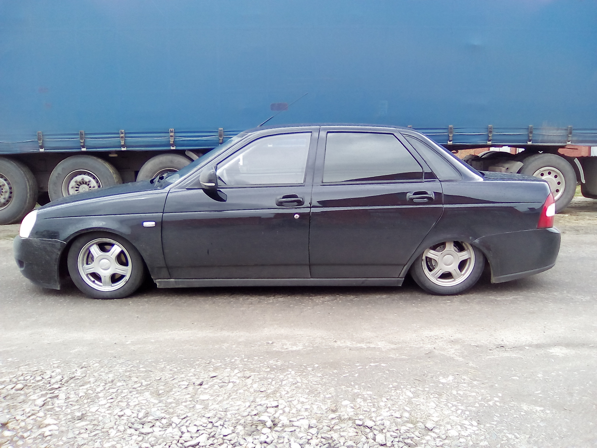 140 на приоре. приора 140. приора -140 занижение седан. чёрная приора хетчбэк стойки -120. короткоходки -120 приора.