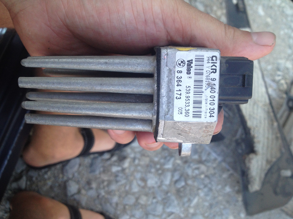 Перестал дуть вентилятор печки — BMW 5 series (E39), 2,5 л, 1997 года ...