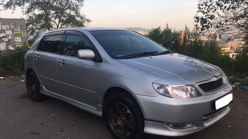 Полоса на лобовом стекле. — Toyota Allex, 1,5 л, 2001 года | нарушение ...