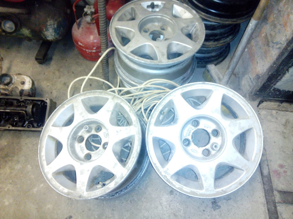 Литые диски на зиму, подготовка и покраска. — Ford Sierra, 2 л, 1987 ...