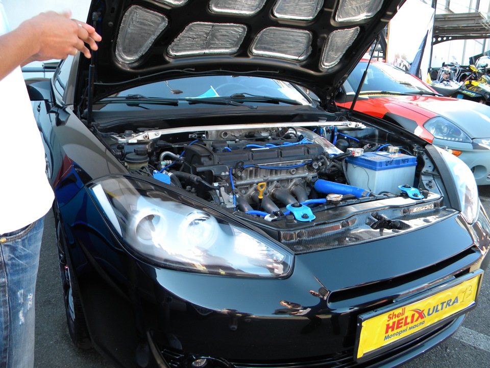 Виставка-тюнинг шоу в ТРЦ «Більшовик» — Hyundai Coupe (GK), 2 л, 2010 ...