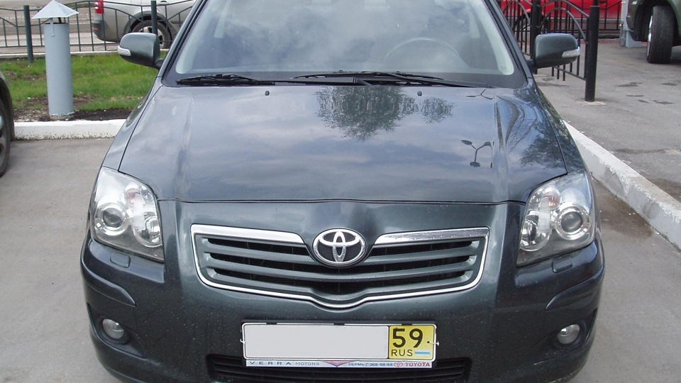 Toyota Avensis 13й район...