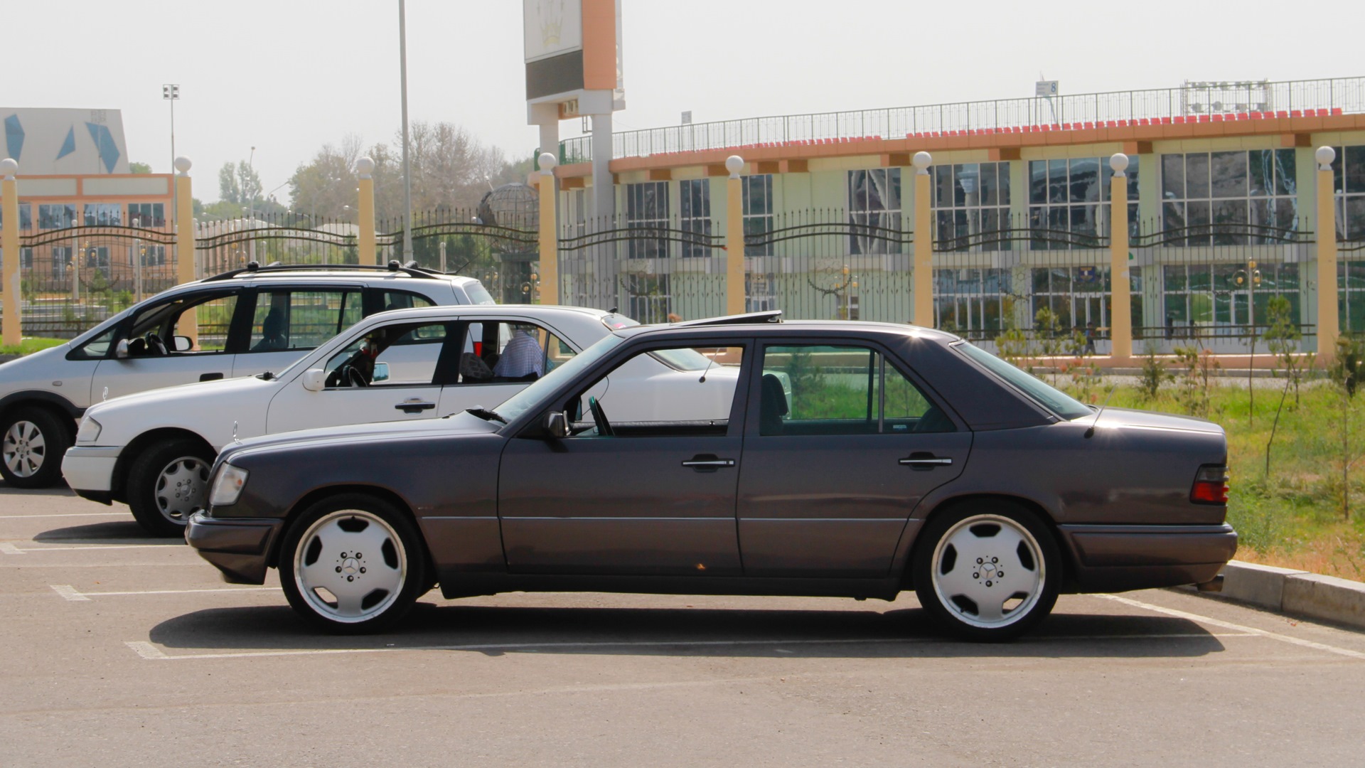 Mercedes-Benz E-class (W124) 3.0 бензиновый 1994 | E300 AGGRESSIVE на DRIVE2