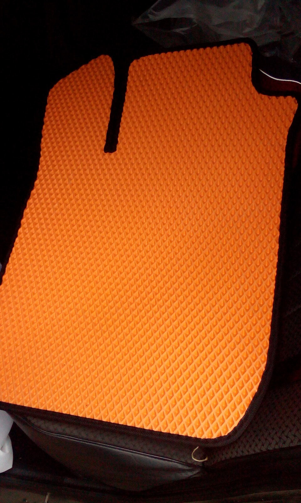 Новый водительский ковер от Eva-Drive — Renault Logan (1G), 1,6 л, 2009 ...