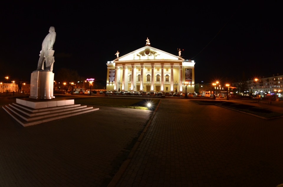 Кировк. Вечерние прогулки по Челябинску. Кировка вечером Челябинск. Челябинская Кировка ночью.