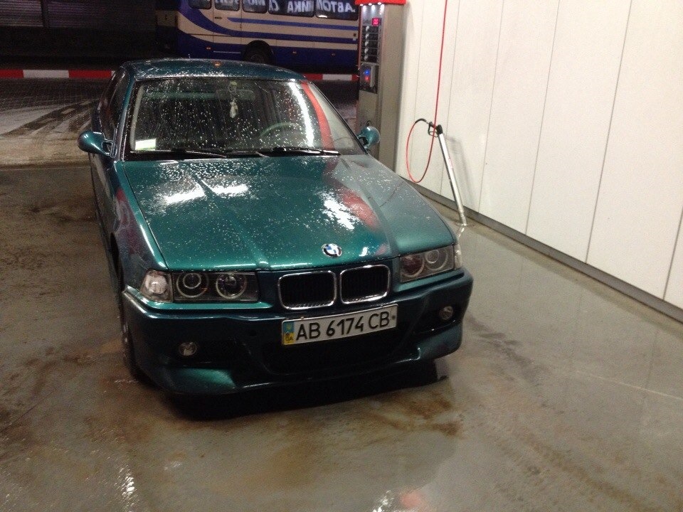 Попала влага в фары, начали потеть. Решил силикагелем) — BMW 3 series ...
