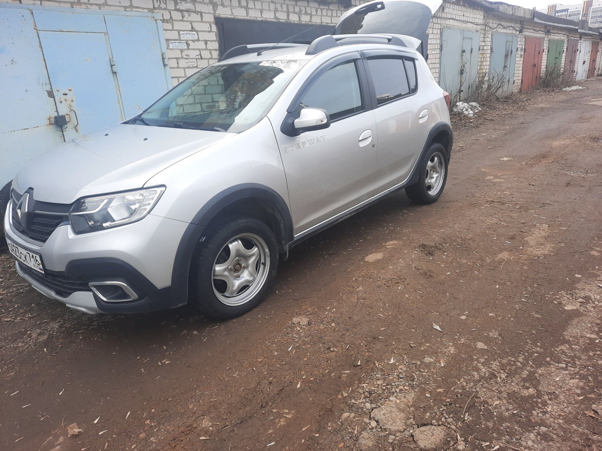 Летние колеса. — Renault Sandero Stepway (2G), 1,6 л, 2019 года | шины ...