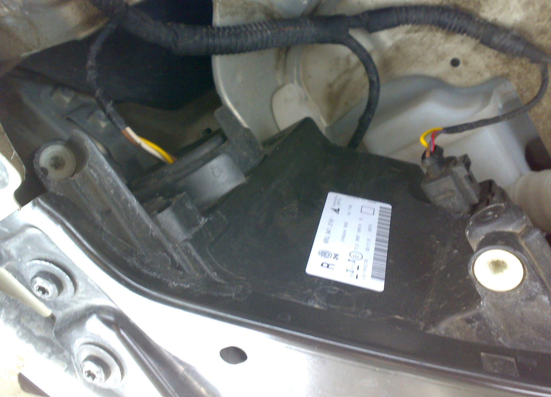 Опять потеет фара. — Volkswagen Polo Sedan, 1,6 л, 2010 года | визит на ...