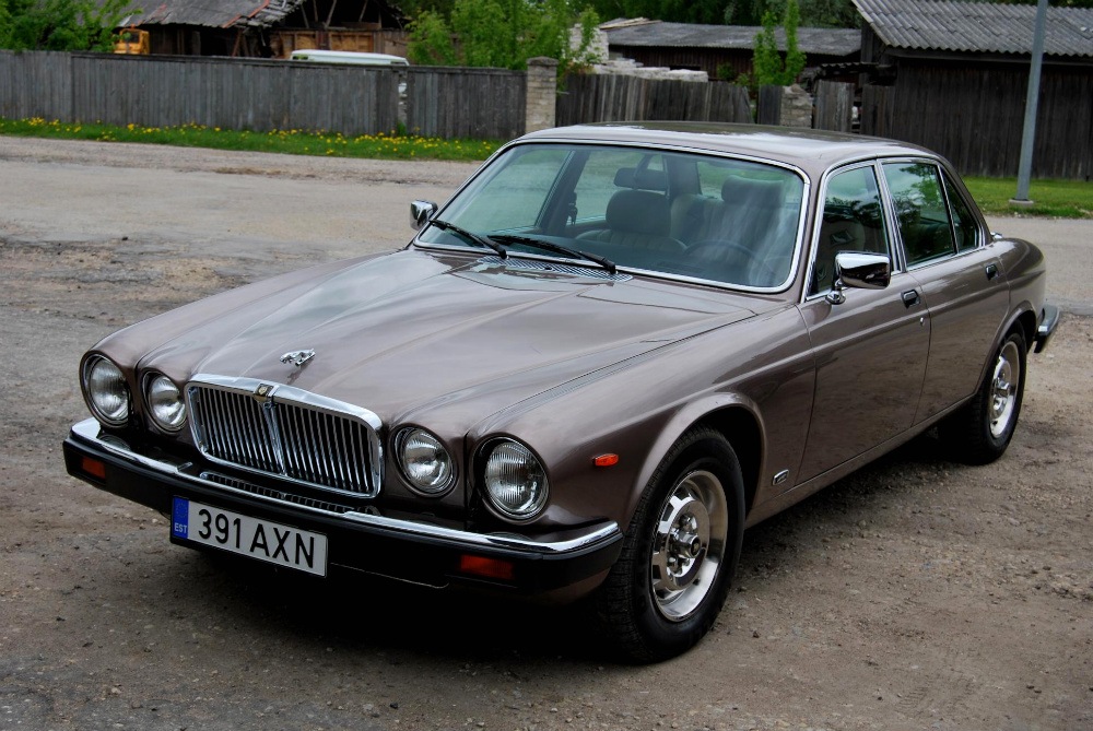 Jaguar xj6 v12