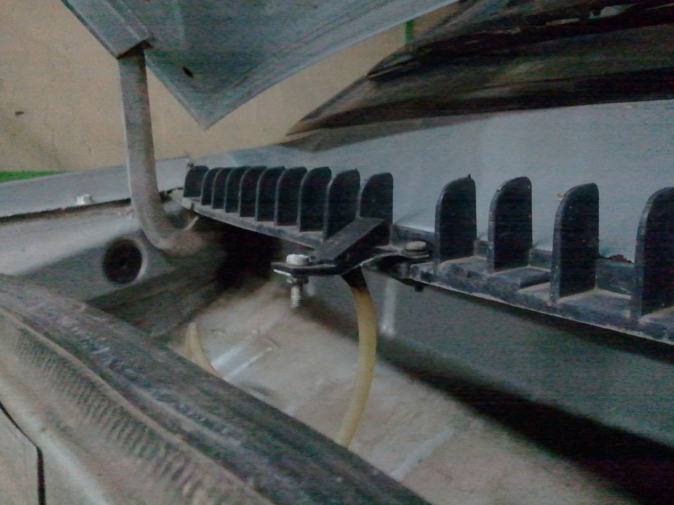 убрал омыватели лобового стекла под капот — Lada 21099, 1,5 л., 1998 ...