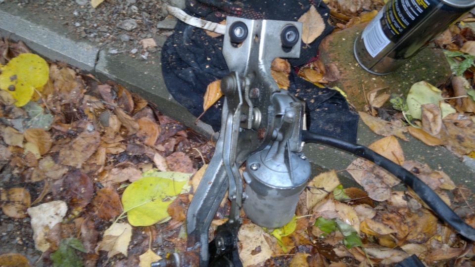 Новая трапеция дворника переднего — Lada 11113 Ока, 0,8 л, 2004 года ...