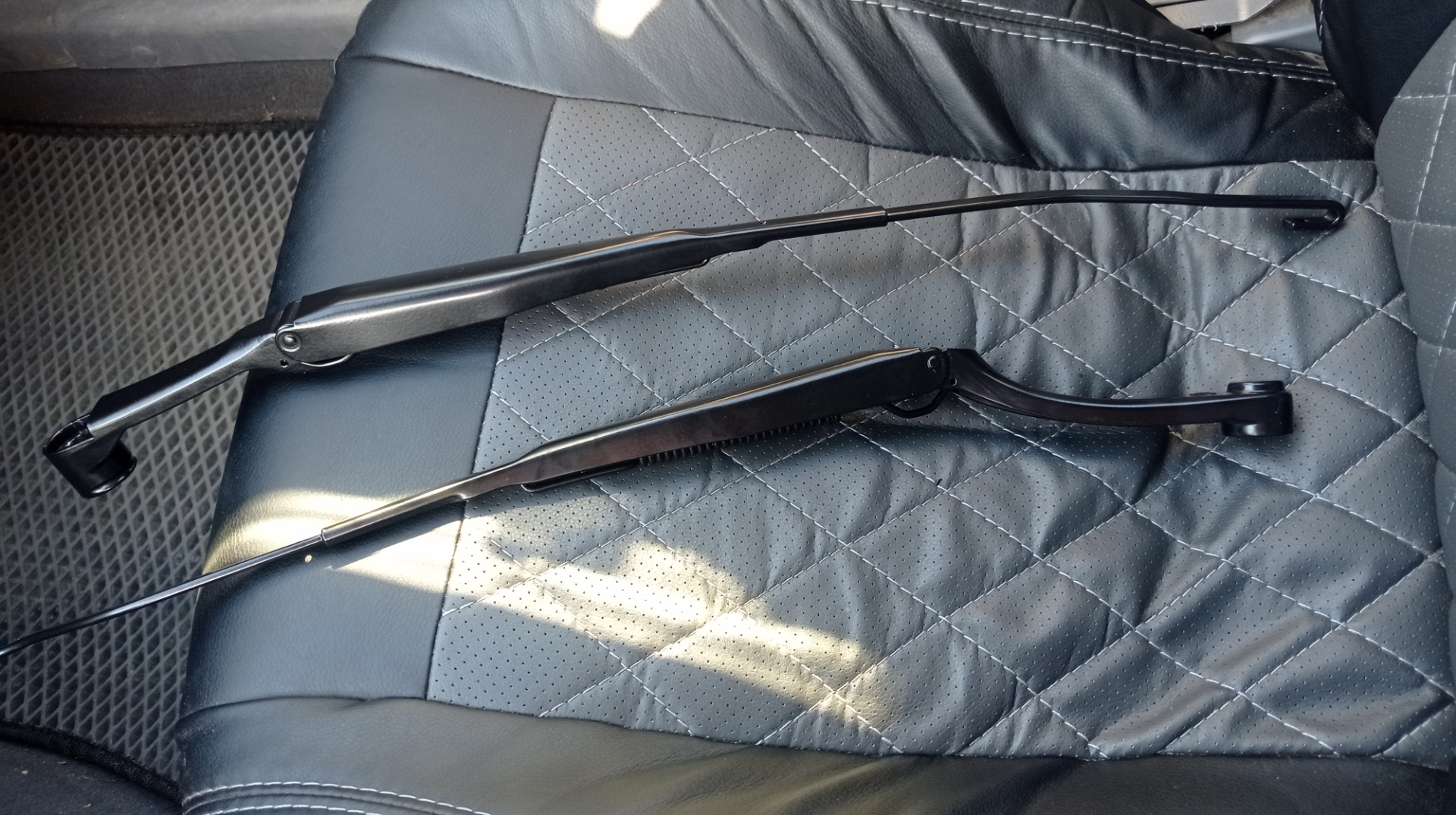 Обновил поводки дворников — Hyundai Elantra (3G), 1,6 л, 2003 года ...