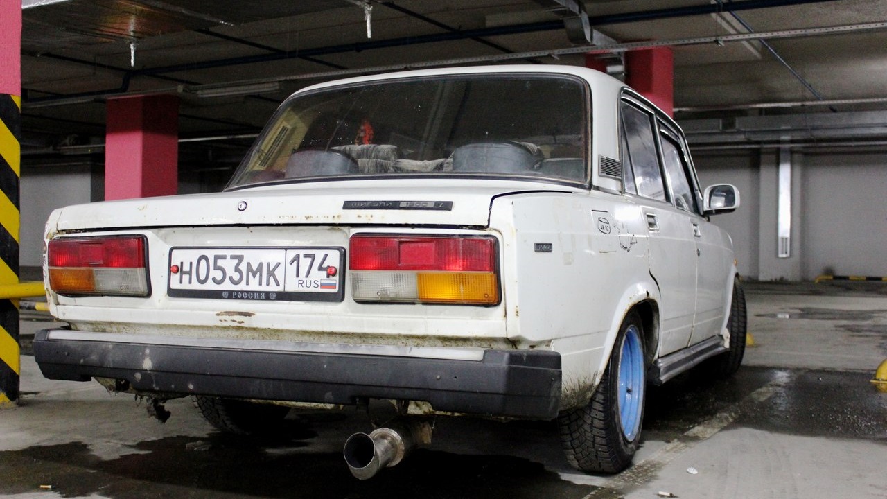 Lada 2107 1.5 бензиновый 1987 | [