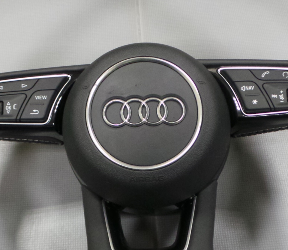Спортивный скошенный руль S, S-line для Audi A4 / A5 B9 8W — VergusVAG ...