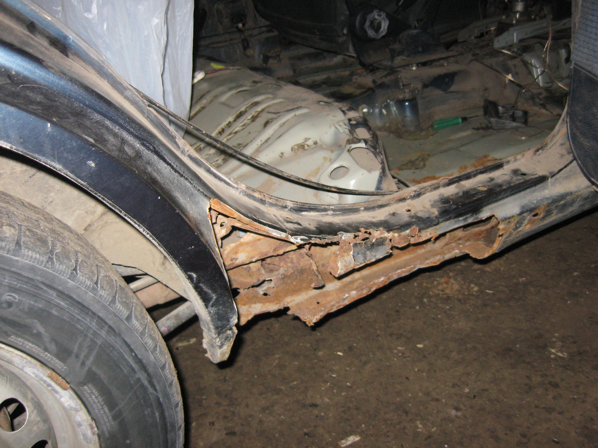 Started  - Toyota Carina II 15 L 1988