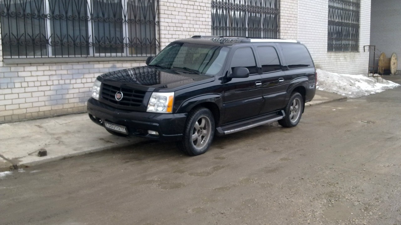 Cadillac Escalade (2G) 6.0 бензиновый 2003 | ESV - 26