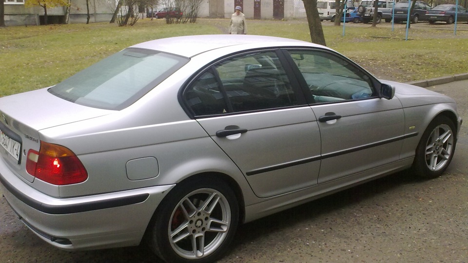 BMW 3 series сильвер-трактор