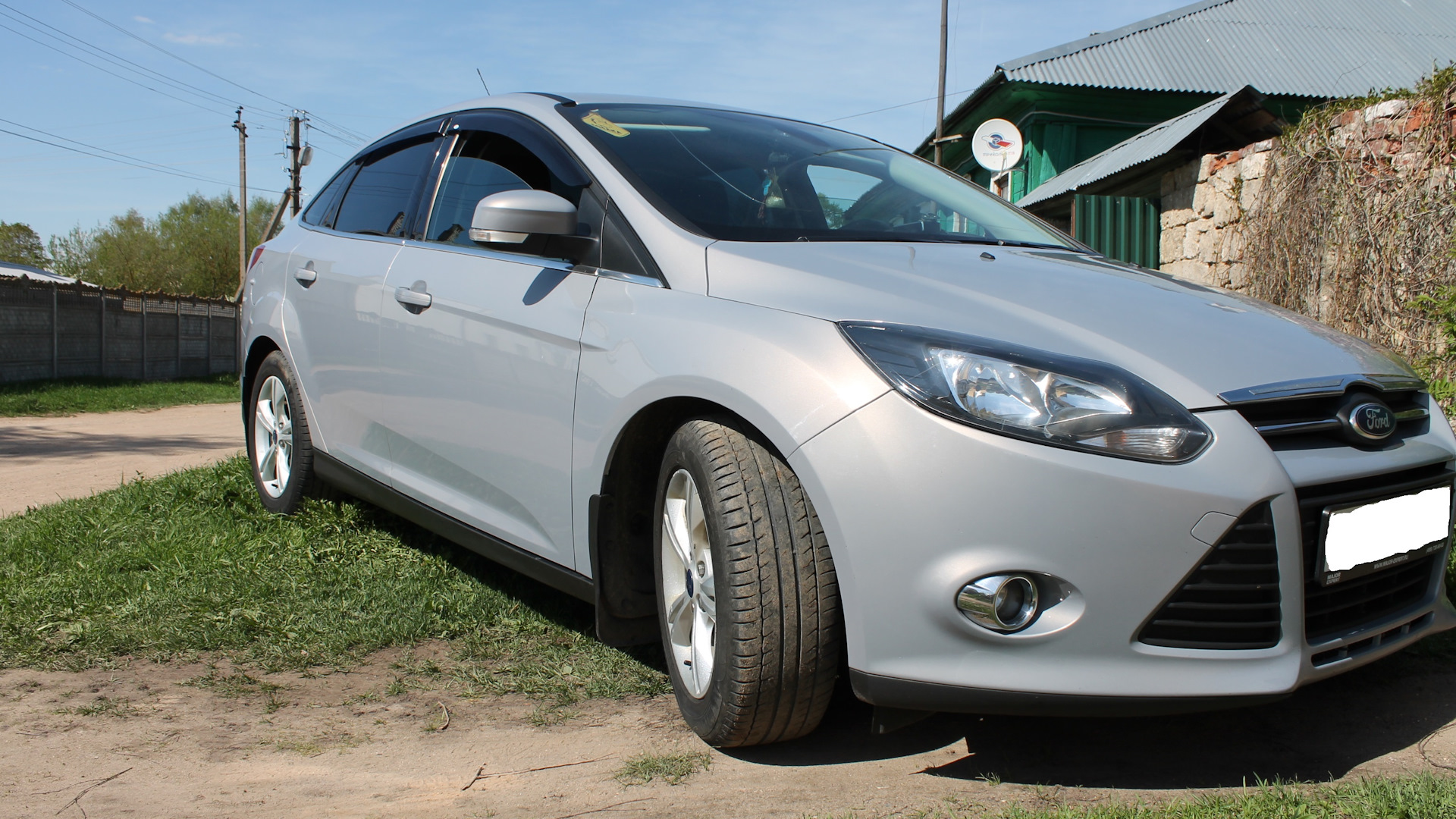 Ford Focus 2012 седан