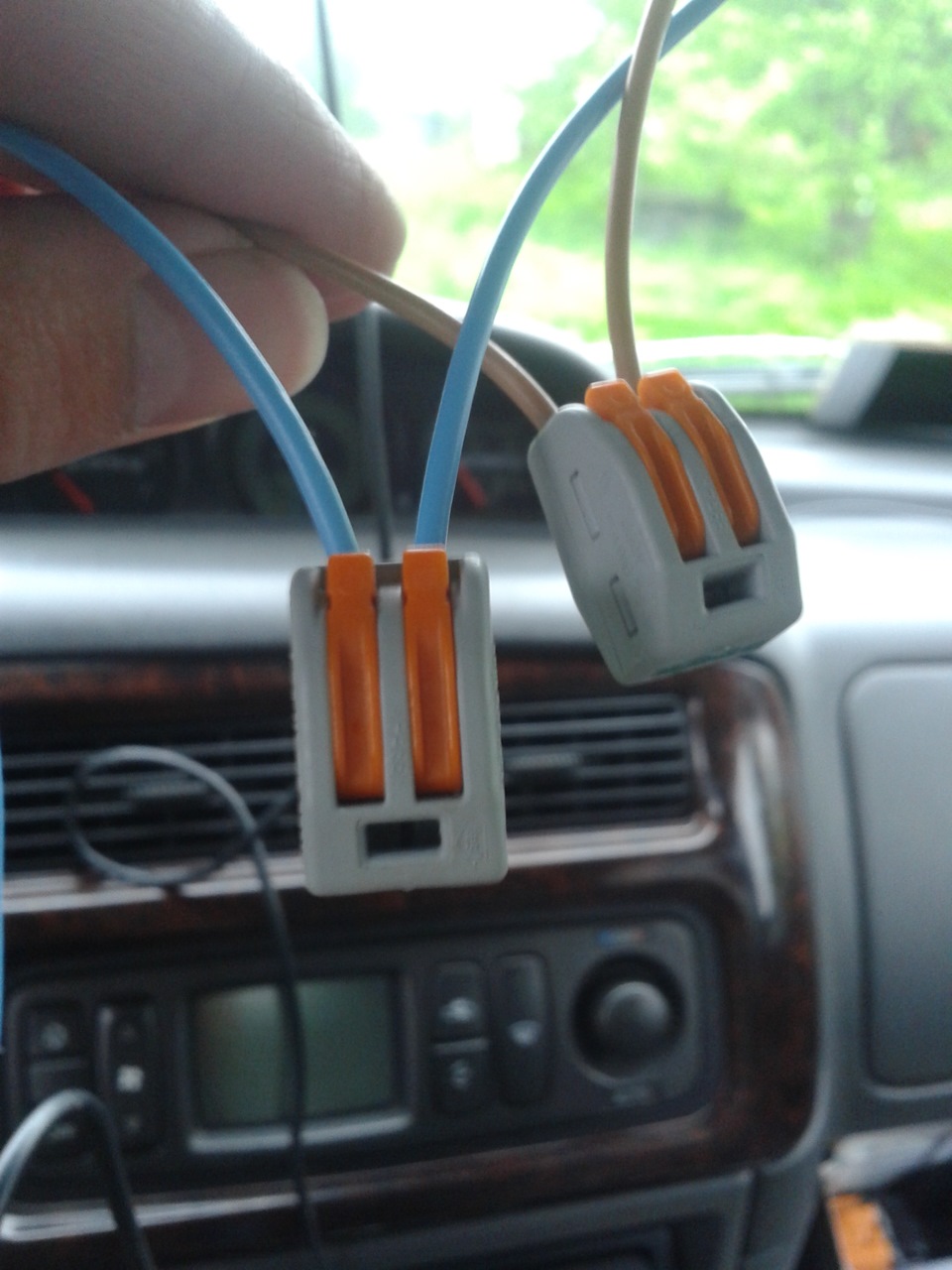 Подключение регистратора к верхней панели. — Mitsubishi Pajero Sport ...