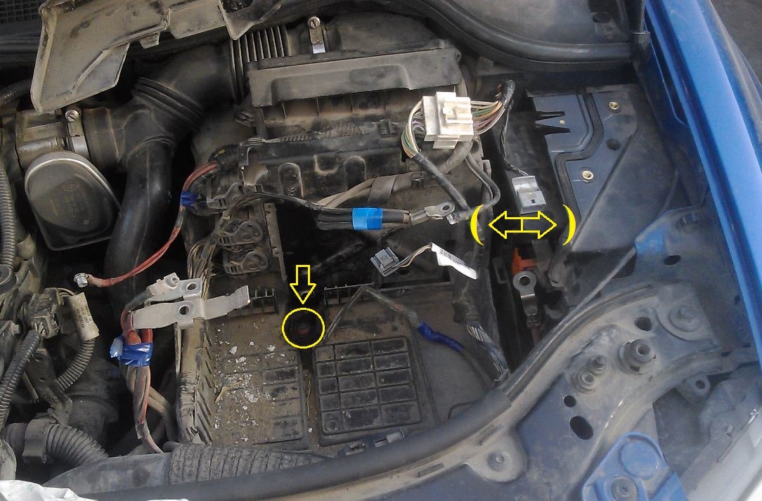Как провести провода из под капота в салон рено меган 2