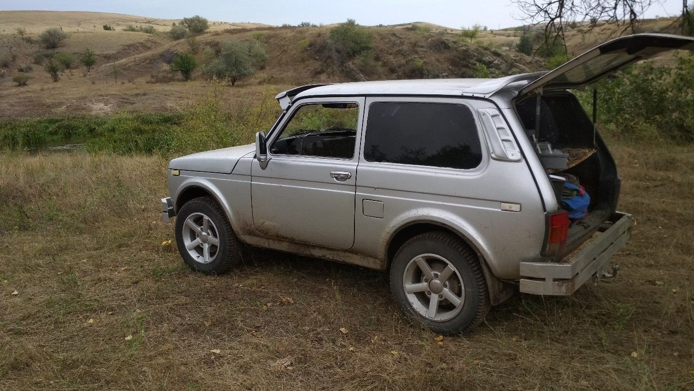 Продажа Lada 4x4 3D 2003 (бензин, МКПП) — с историей обслуживания —  DRIVE2.RU