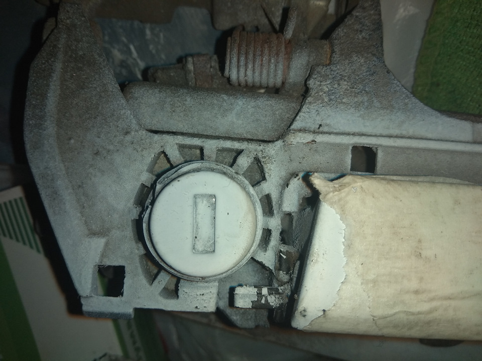 8419679s-960.jpg