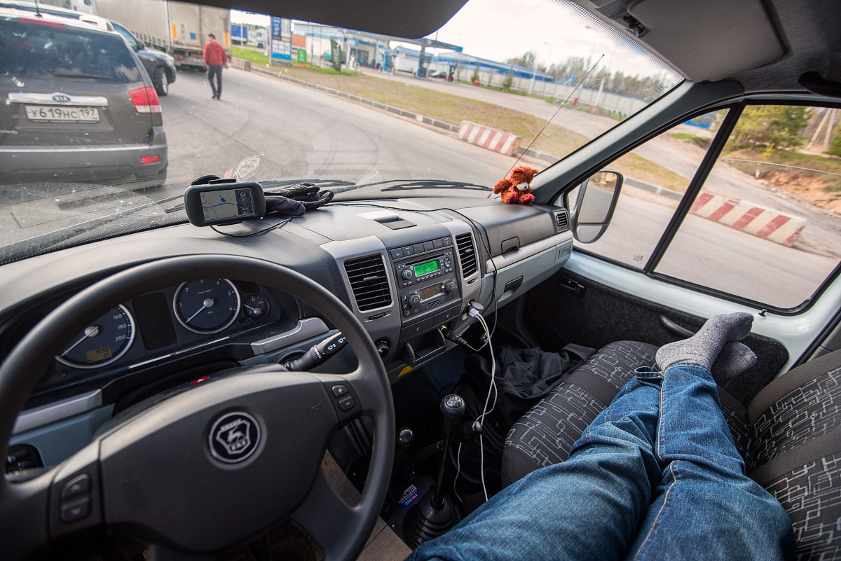 Как снять авто приемник на машине соболь