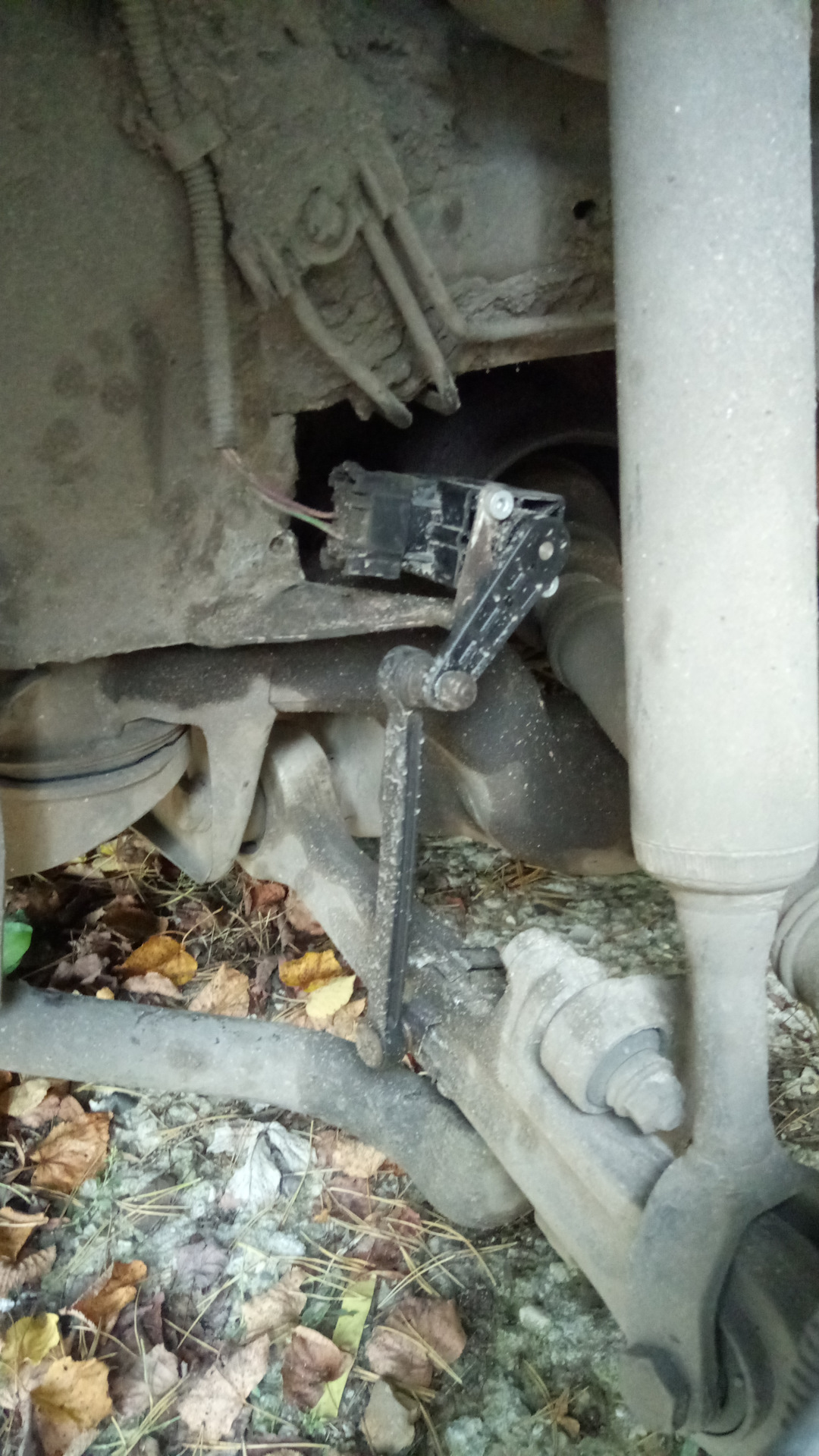 Citroen c5 датчик кузова. Датчик положения кузова передний ауди ку 7. Датчик уровня кузова ауди а4 б8. Датчик подвески ситроен с5 х7. Датчик гидроподвески ситроен с5.