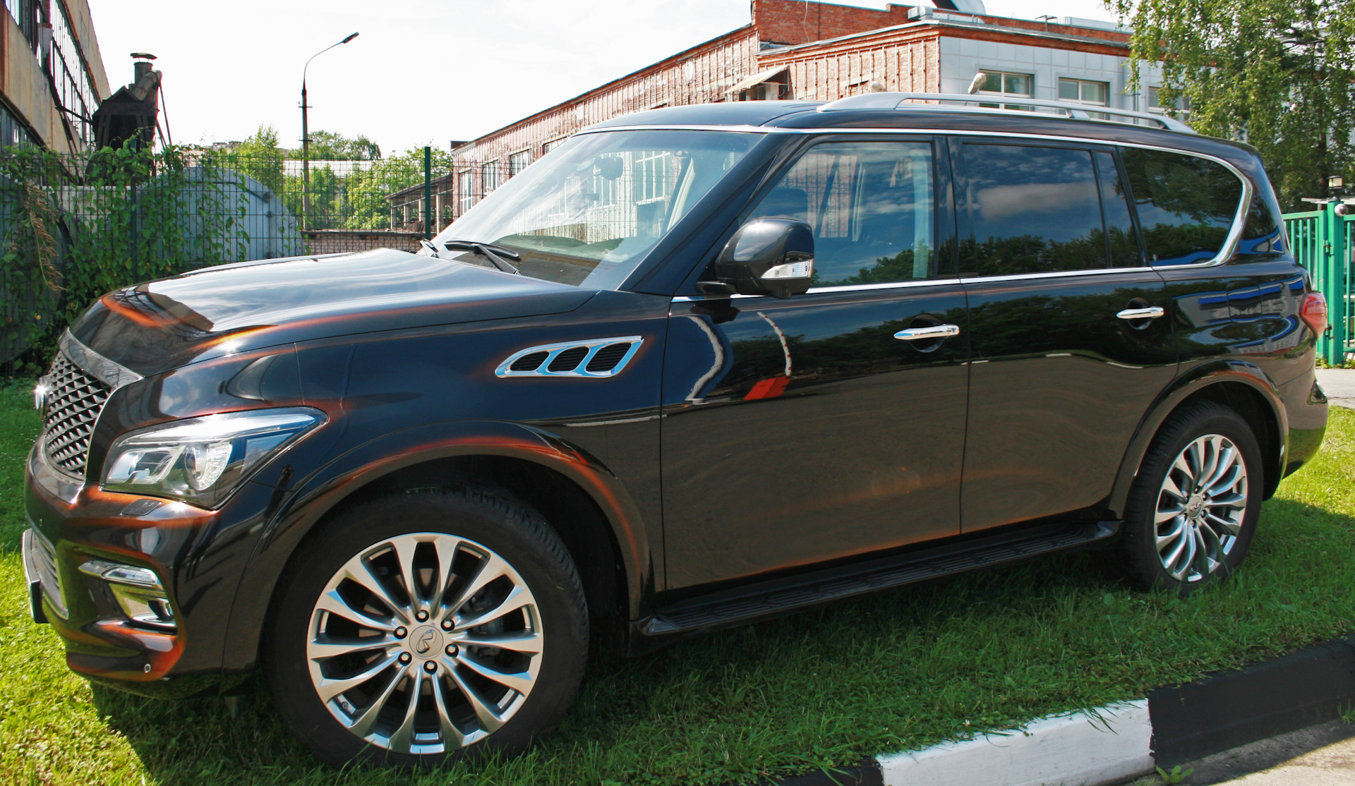 Infiniti qx80 Р»РёРјСѓР·РёРЅ