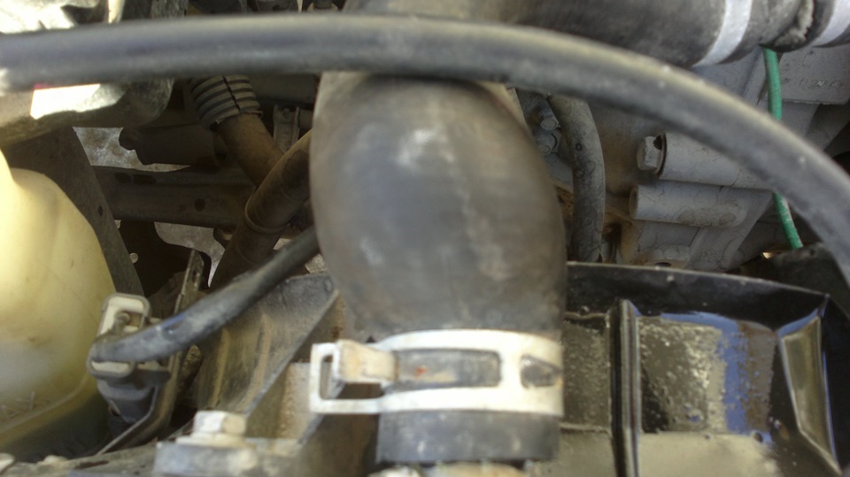 надулся патрубок — Honda Civic Hatchback (6G), 1,5 л, 1997 года ...