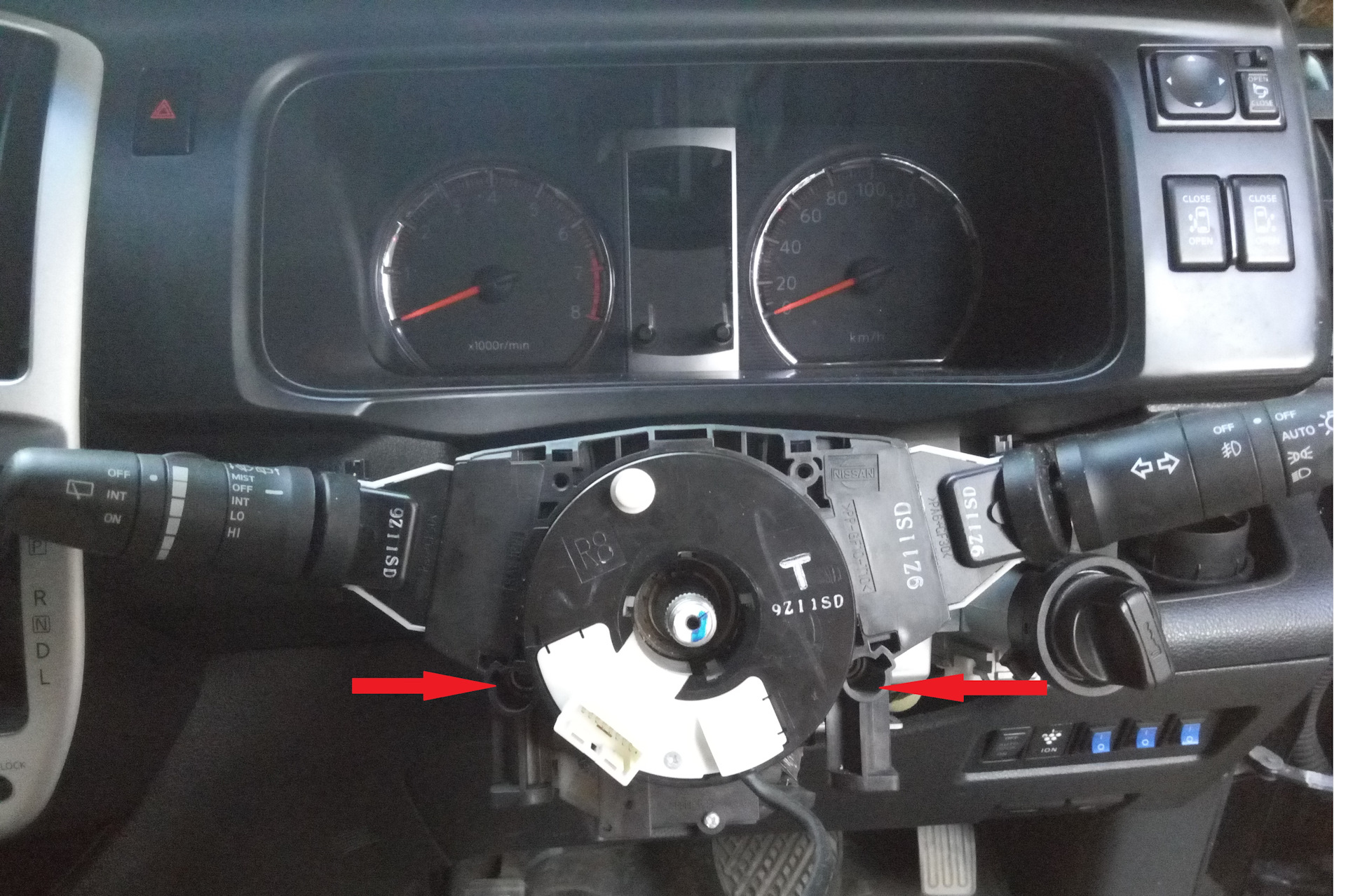 Как снять руль на nissan serena c26