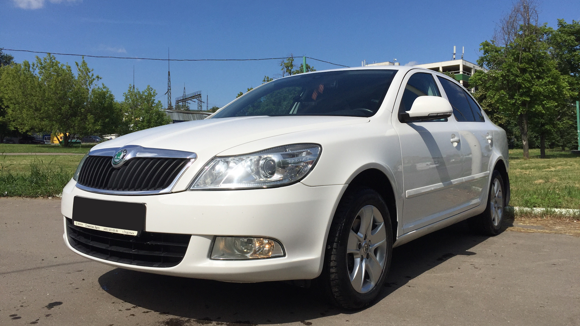 Skoda Octavia A5 Mk2 1.8 бензиновый 2012 | A5 FL 1.8 AT TSI Белая на DRIVE2