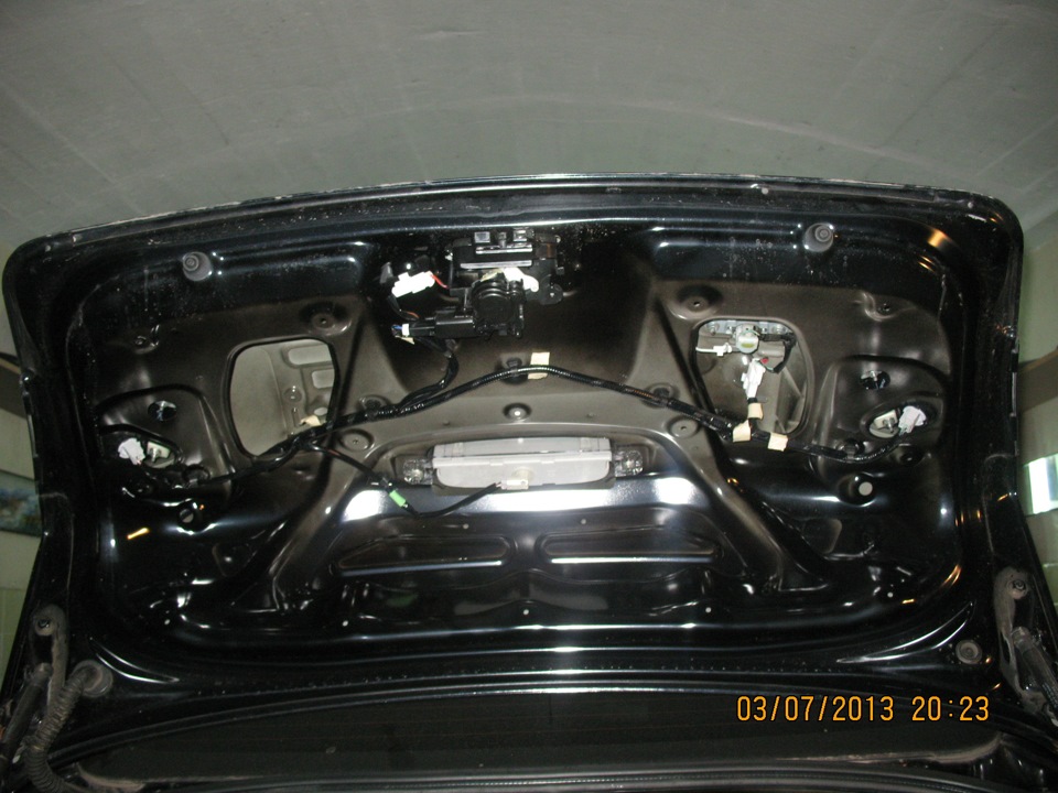 Шумоизоляция крышки багажника автомобиля Mazda 3 2006 г. — DRIVE2