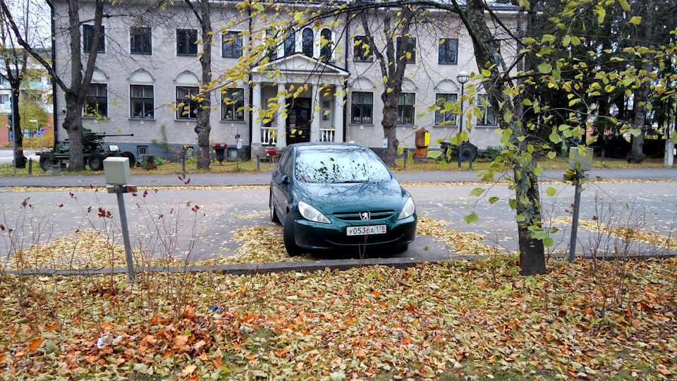 На улице зима, а машина греется больше чем надо. — Peugeot 307, 2 л ...