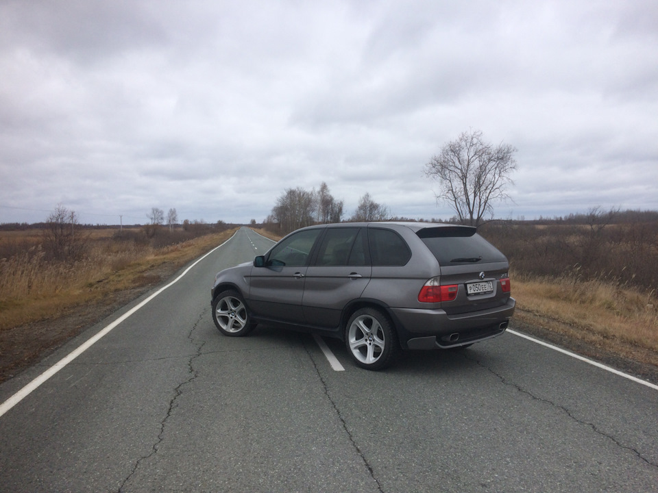 В поле — BMW X5, 3.0 л., 2005 года на DRIVE2