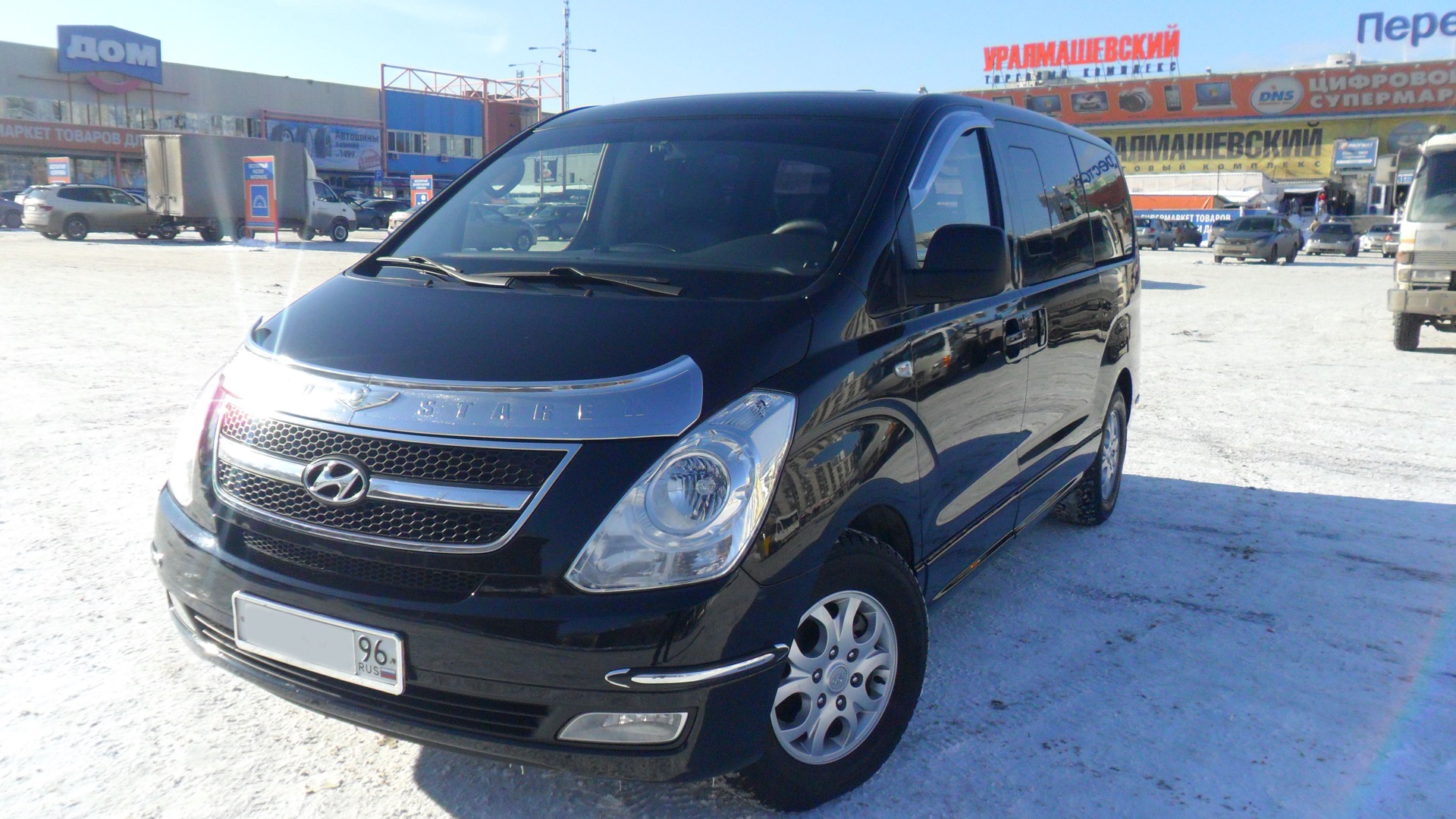 Hyundai grand starex 2012