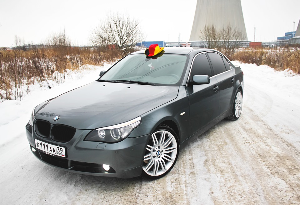 Бмв кузов е60. BMW 525 e60. БМВ е60 серая. БМВ 525 е60. БМВ е60 серебристая.