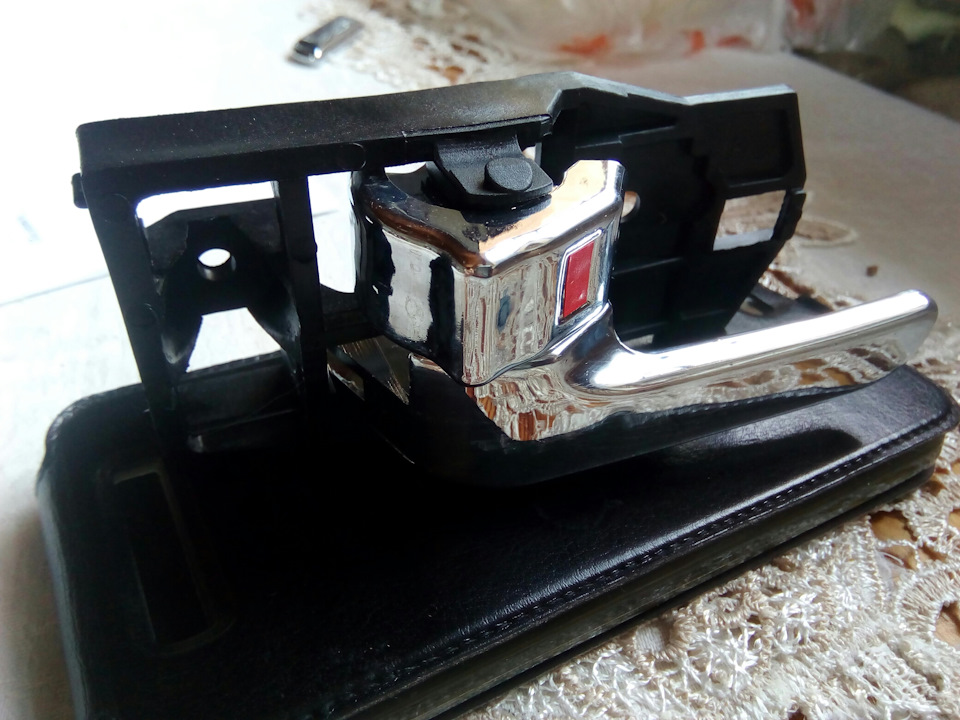 Внутренняя ручка двери — Chery A5 Fora, 2 л, 2007 года | запчасти | DRIVE2